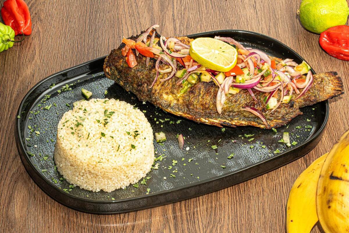 Poisson tilapia braisé